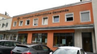 Sofort verfügbar! Kirchengebäude mit freier Wohnung und 2 Stellplätzen! - Bild