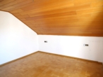 Große 4,5-Zimmer-Dachgeschoss-Wohnung mit zwei Balkonen und Garage! - Bild