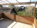 Einfamilienhaus mit großem Garten, 2 Garagen, Carport - sofort frei! - Bild