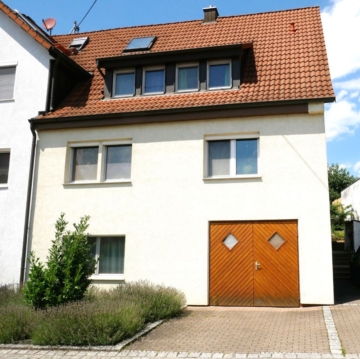 Bestens vermietet – Rendite vor Steuern ca. 2,46% p.a., 71522 Backnang-Maubach, Einfamilienhaus